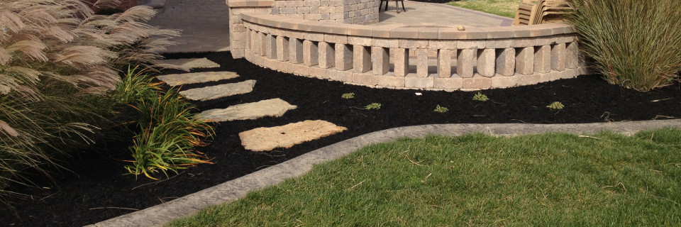 Paver Patios & Block Edging
Retaining Walls

